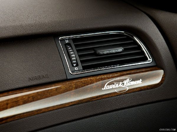 2012_skoda_superb_laurin_klement_9_1024x768.jpg