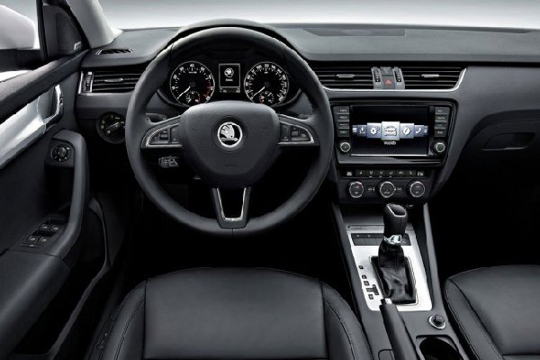 foto-skoda-octavia-3-combi_03-650x433.jpg