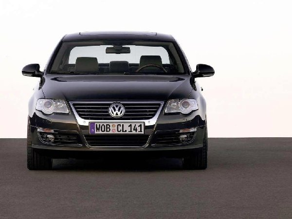 Volkswagen_passat_ext_3.jpg
